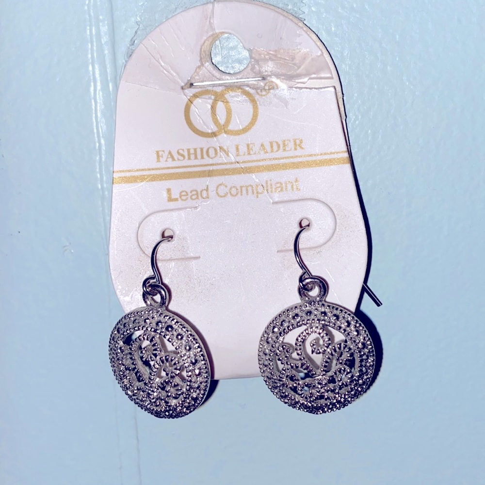 Circle silver earrings